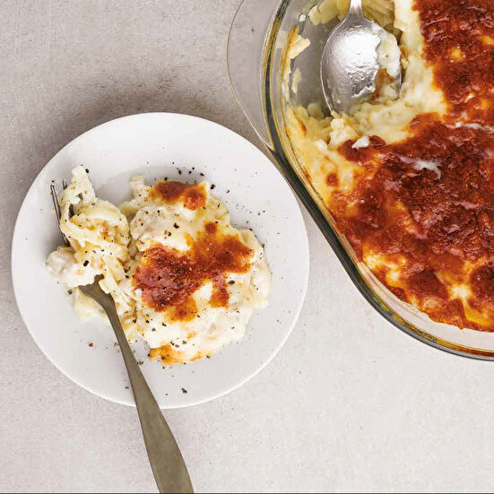 Fırında Tavuklu Erişte