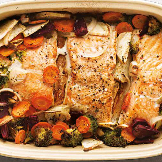 Fırında Sebzeli Somon