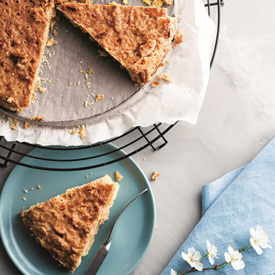 Karamelize Bademli Tart