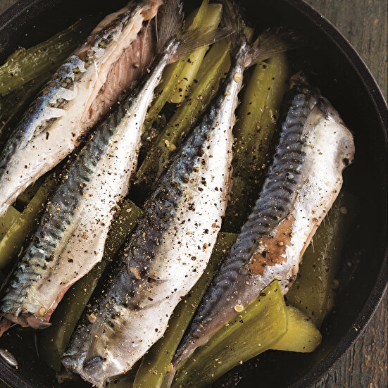 Biberli Uskumru Buğulama