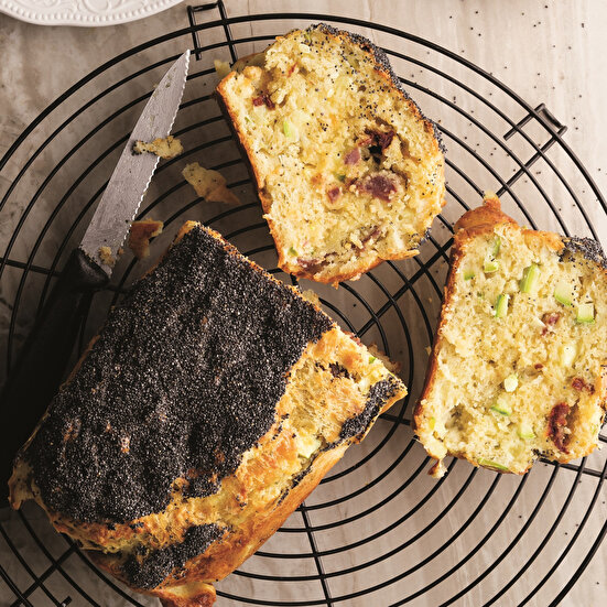 Kabaklı ve Pastırmalı Kek