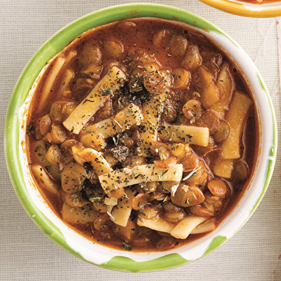 Yeşil Mercimekli Erişteli Çorba