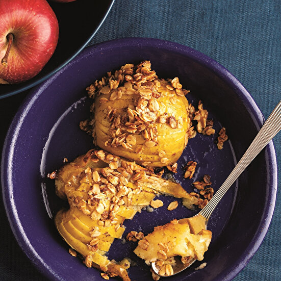 Fırında Yulaflı Elma