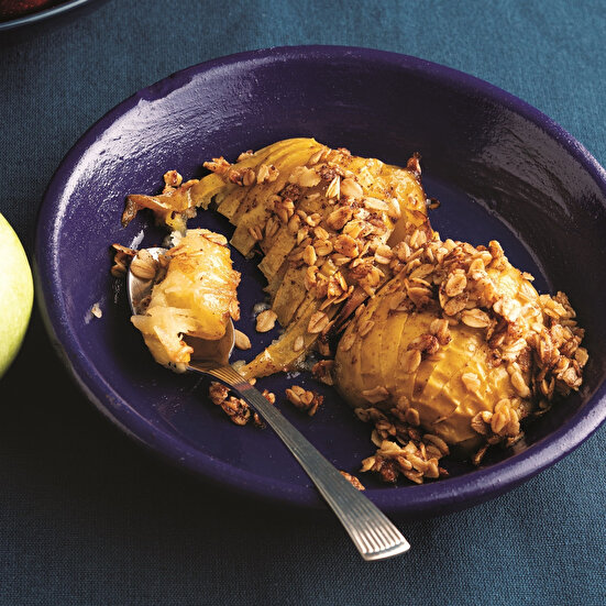 Fırında Yulaflı Elma