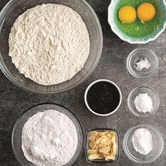 Badem ve Kuş Üzümlü Biscotti