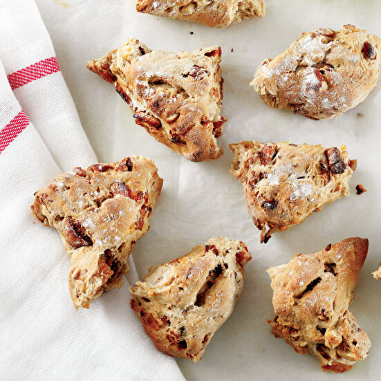 İncir ve Kayısılı Ekmekçikler