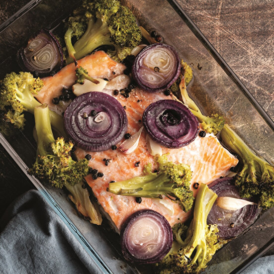 Fırında Somonlu Brokoli