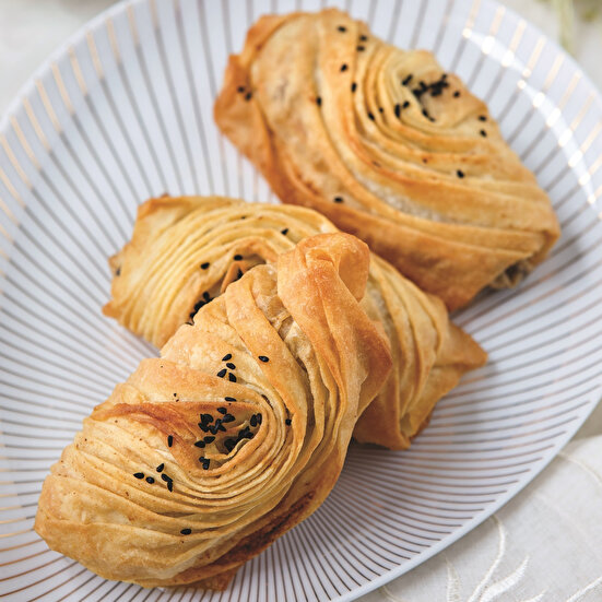 Pırasalı Midye Börek