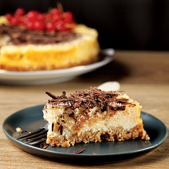 Yer Fıstıklı ve Kuru İncirli Cheesecake