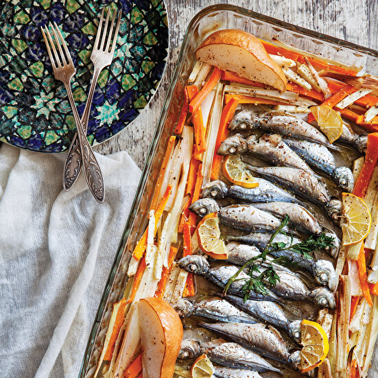 Baharatlı Armutlu Sebzeli İstavrit