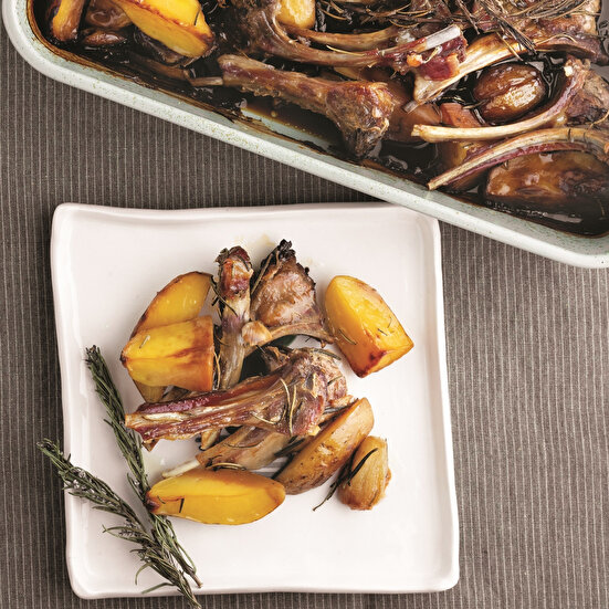 Fırında Patatesli Kekikli Pirzola