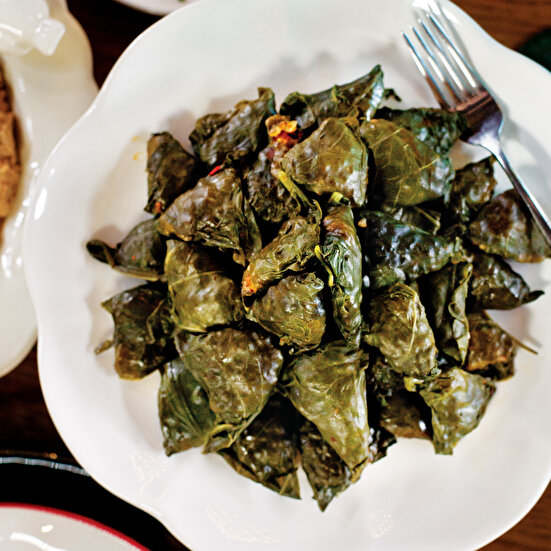 Bulgurlu Etli Pazı Sarması