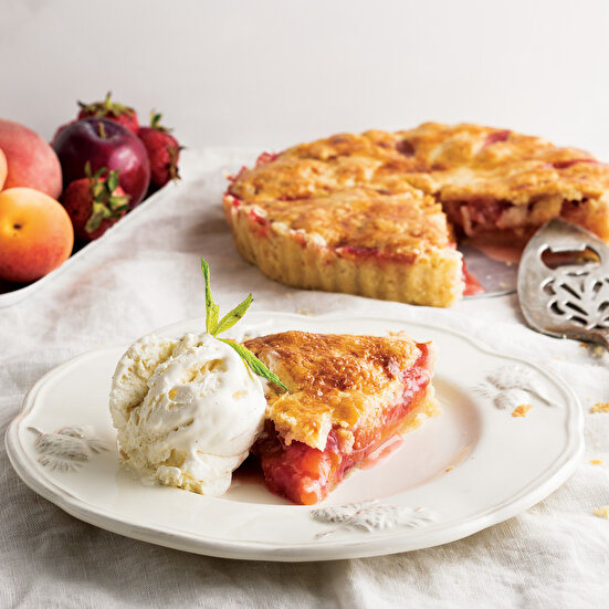 Erik Nektarin ve Kayısılı Turta