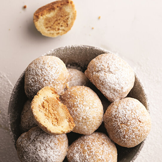 Badem Ezmeli Kurabiye