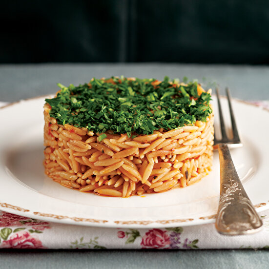 Baharatlı Arpa Şehriye Pilavı