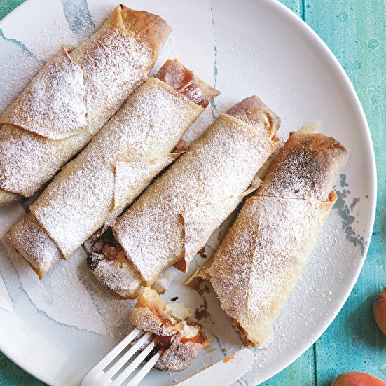 Kayısılı Lorlu Yufkadan Strudel