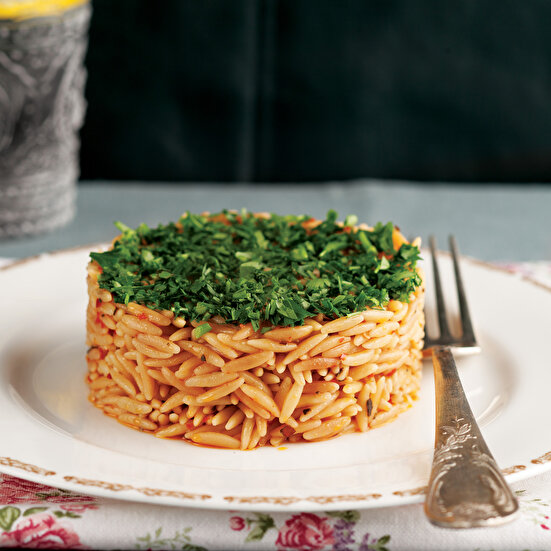 Baharatlı Arpa Şehriye Pilavı