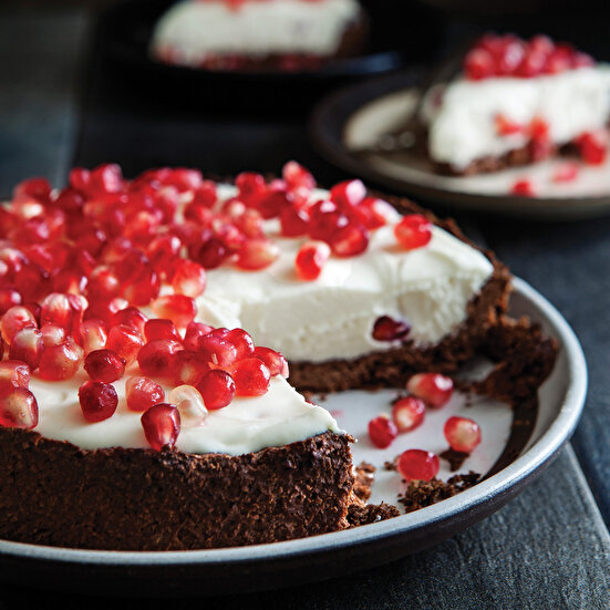 Beyaz Çikolatalı Narlı Tart