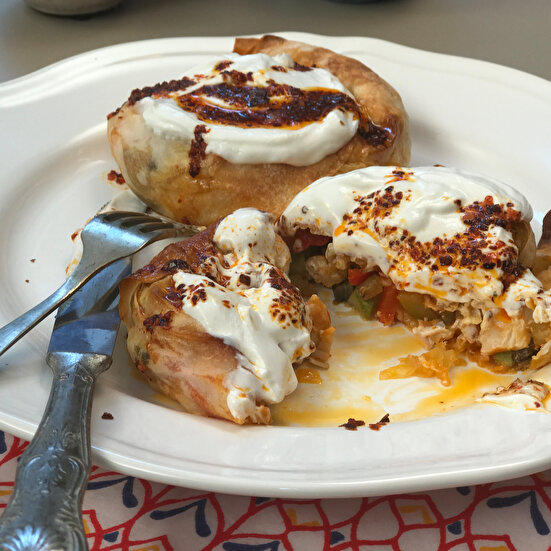 Tavuklu Sebzeli Sosyete Mantısı