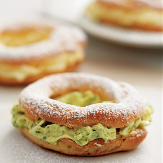 Fıstıklı ve Kremalı Halkalar