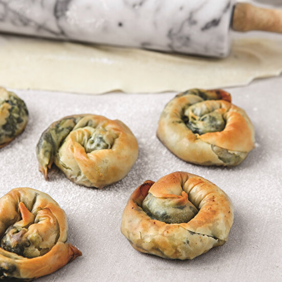 Pazılı Gül Börek