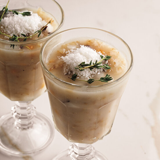 Taze Hindistan Cevizi Parçalı Aşure