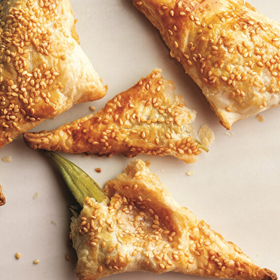 Bamyalı Pastırmalı Milföy