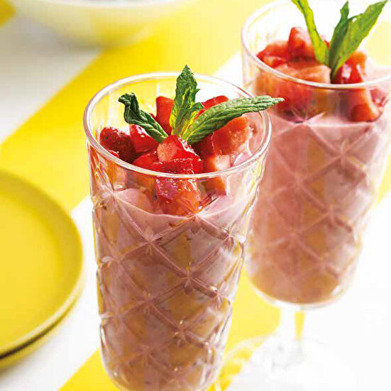 Çilekli Hurmalı Puding