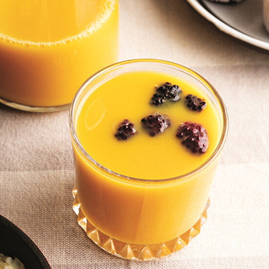 Böğürtlenli Zerdeçallı Portakal Suyu