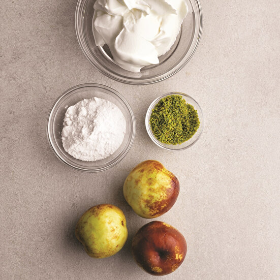 Yoğurtlu Fıstıklı Hünnap