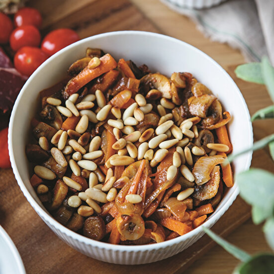 Çam Fıstıklı Mantar Sote