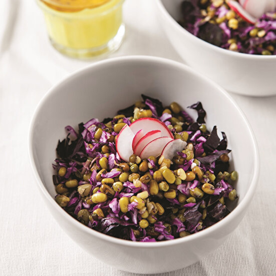 Mor Lahanalı Maş Piyazı