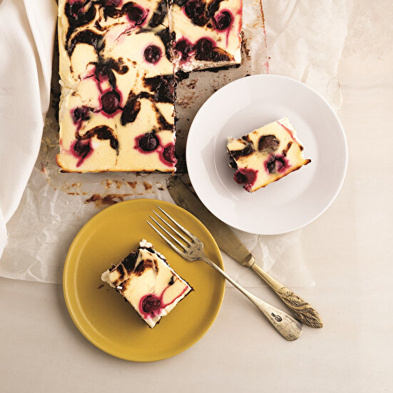 Vişneli Brownie Cheesecake