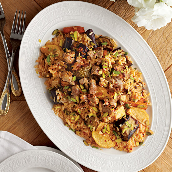 Sebzeli Fıstıklı Davet Pilavı