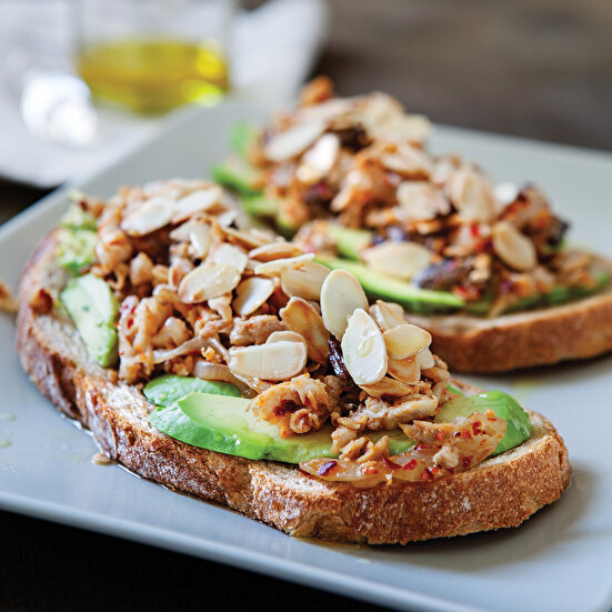 Palamut Kavurması ve Avokadolu Dilimler