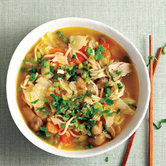 Mantarlı Lahanalı Noodle