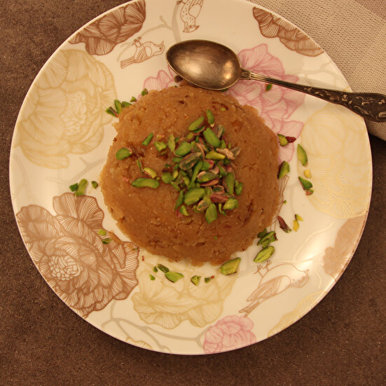 Pekmezli Cevizli İrmik Helvası