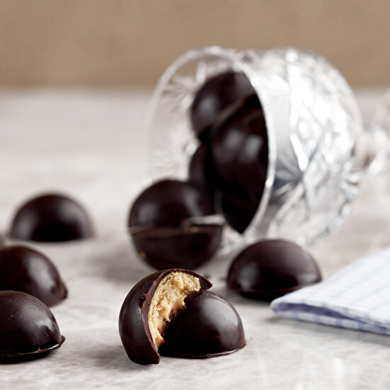 Yer Fıstık Dolgulu Çikolata