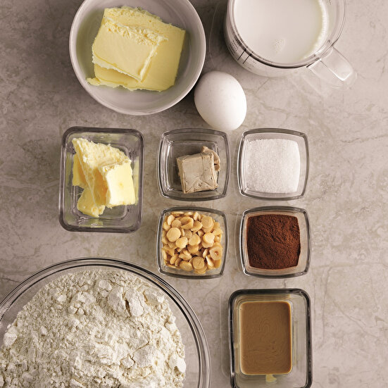 Tahinli Tarçınlı Mayalı Çörek