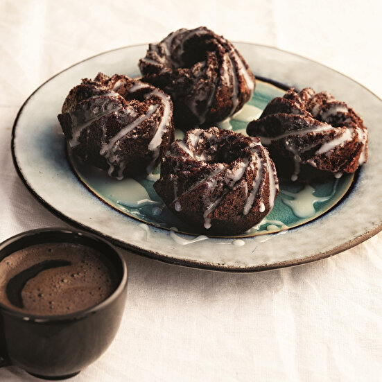 Lavanta Glazürlü Brownie Cupcake