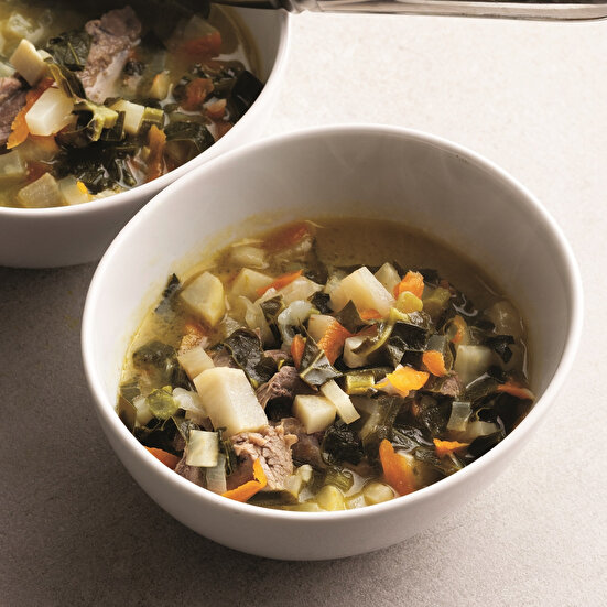 Kıvamında Lezzetler: Etli Lahana Çorbası