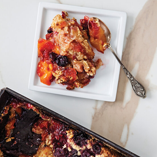 Nektarin ve Vişneli Crumble