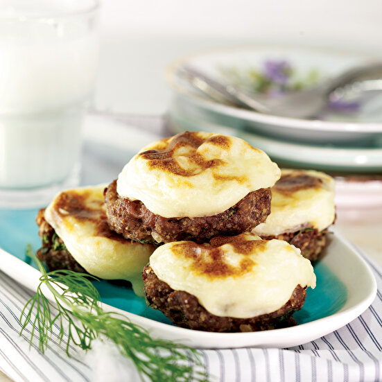 İrmikli Çanak Köfte