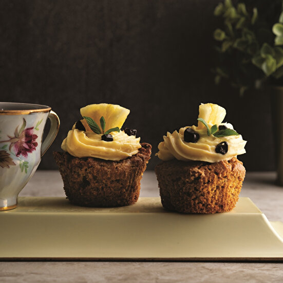 Bol Baharatlı Ananaslı Cupcake