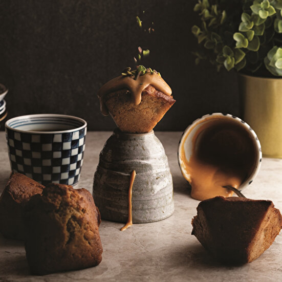 Tarçın Ceviz ve Karamel Soslu Cupcake