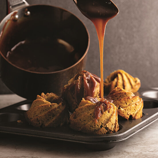 Muzlu Labneli Karamel Soslu Cupcake