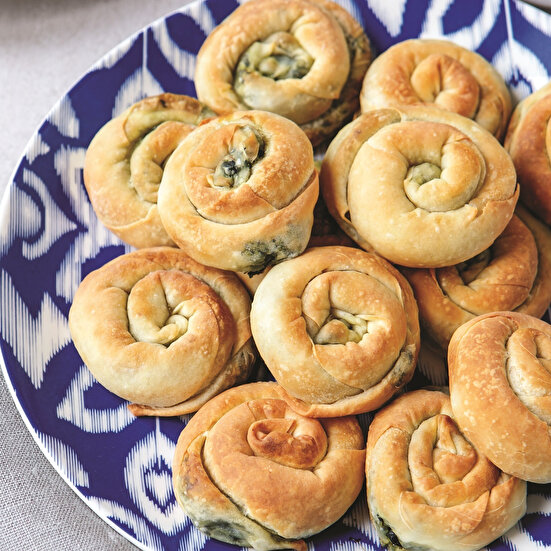 Karışık Otlu Açma Börek