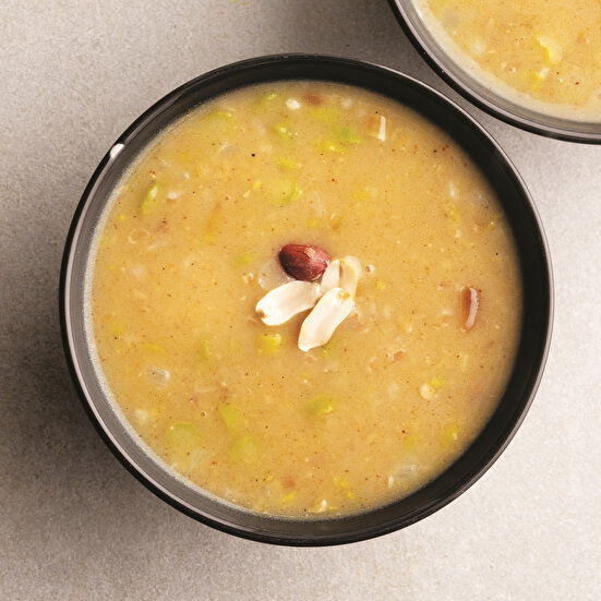 Yer Fıstıklı Kuşkonmaz Çorbası