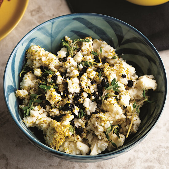 Fıstıklı Peynir Salatası