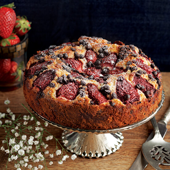 Çilekli Çikolatalı Kek